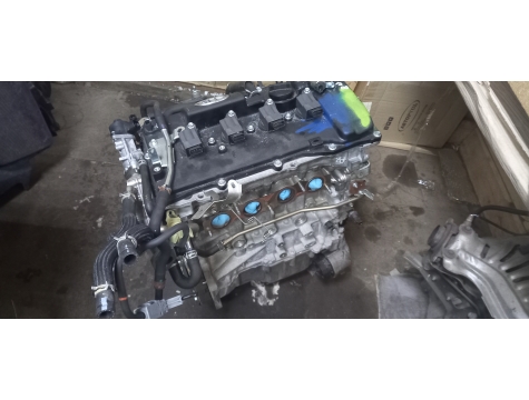 Двигатель  1.8Л. 16V . 2018 2ZRFXE ZVW-50 51 52 Toyota prius  -Toyota C HR гибрид